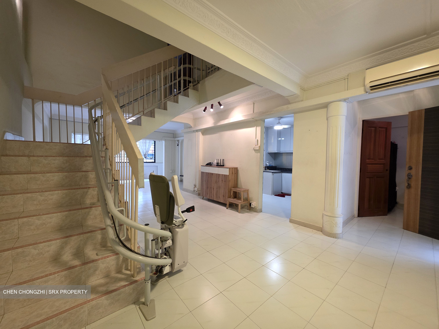 Blk 405 Hong Kah Court (Jurong West), HDB Executive #633325841